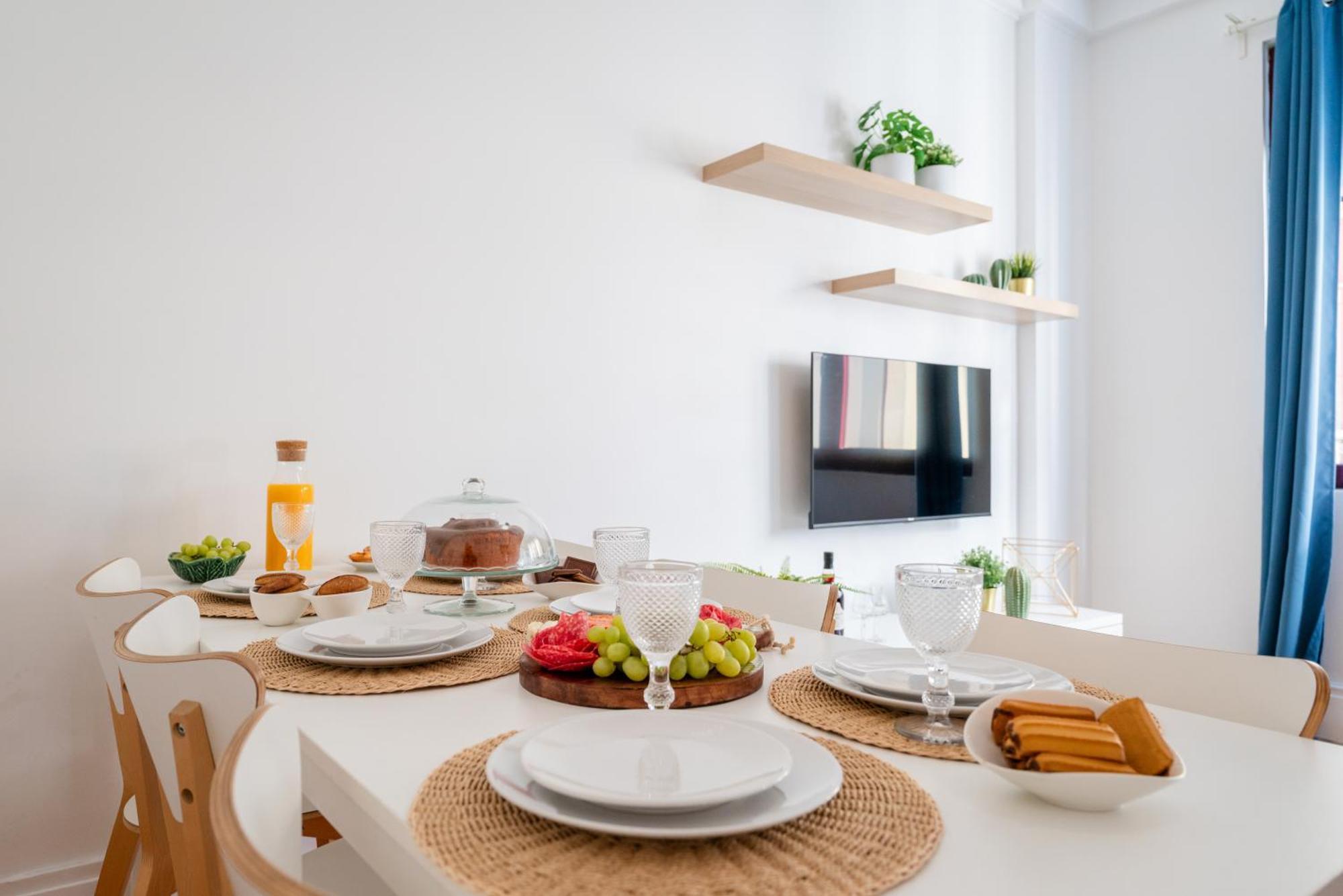 Host Wise - Spacious Comfortable - Balcony * Oporto