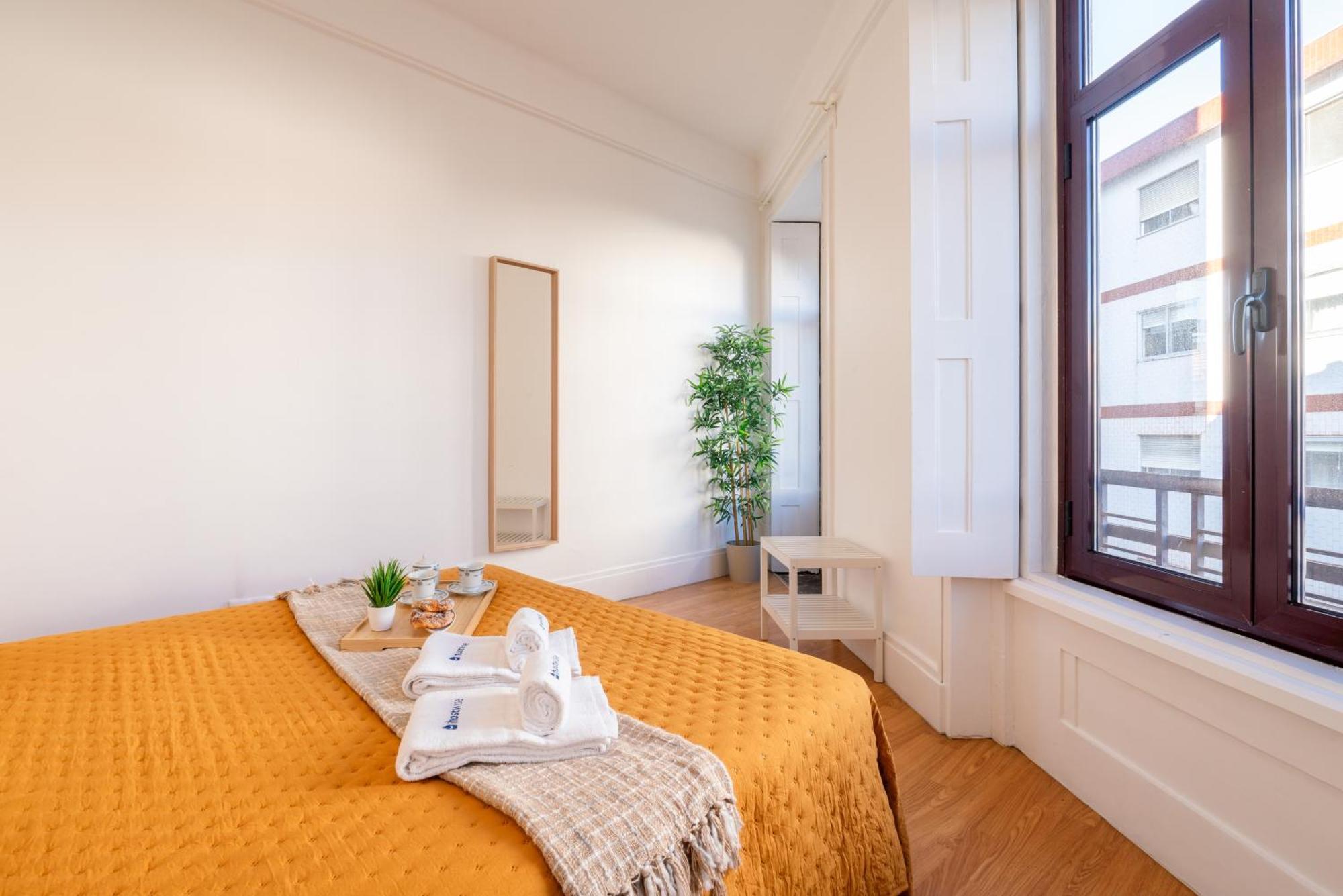 Appartement Host Wise - Spacious Comfortable - Balcony Oporto
