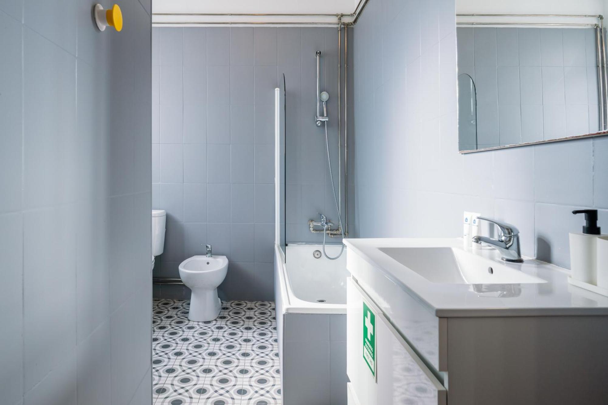 Appartement Host Wise - Spacious Comfortable - Balcony